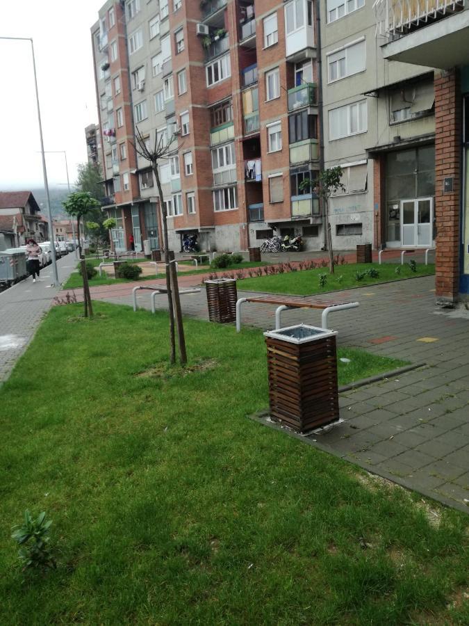 Apartamento Apartman Gaga Pirot Exterior foto