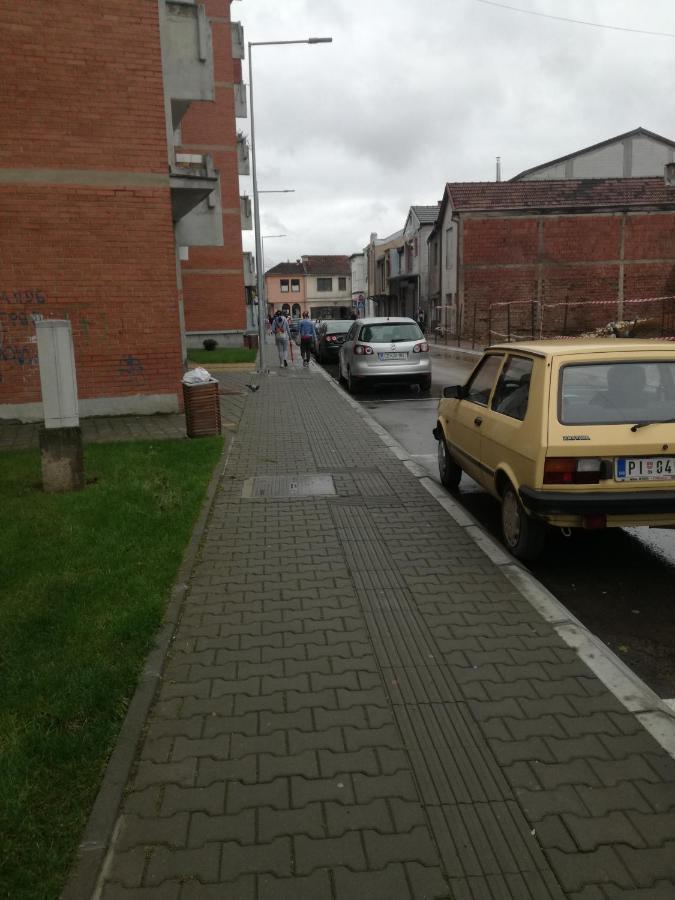 Apartamento Apartman Gaga Pirot Exterior foto